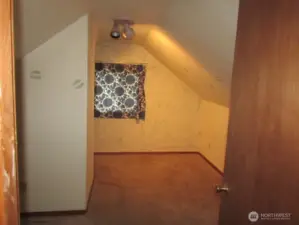 Upstairs Bedroom 1