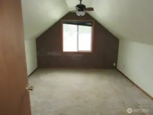 Upstairs Bedroom 2