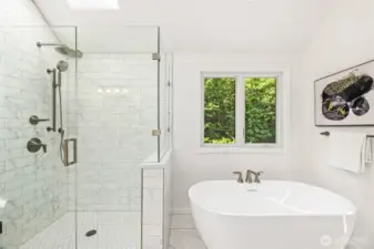 Primary ensuite bath
