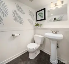 The 3/4 en-suite bath.