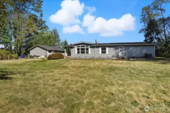 Detached 2 car garage