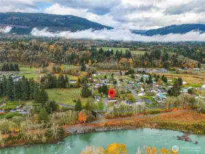 Direct access to scenic walking trails is available immediately across the street, offering residents an easy and enjoyable way to explore the natural beauty of the surrounding area.