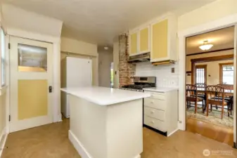 Island with quartz countertop