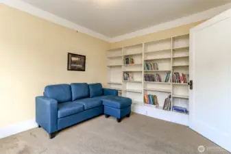 Return the closet to the room and make it a 4 bedroom again.