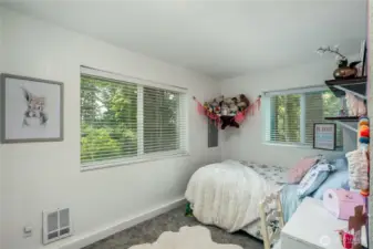 2nd bedroom