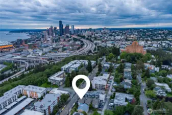 Easy access to downtown, I5, I90