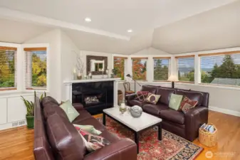 Large living room with gas fireplace