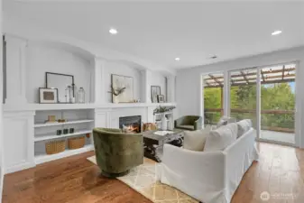 Added sliding door for ease of indoor/outdoor living.