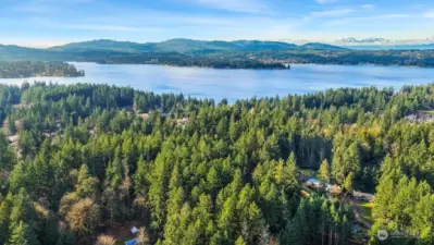 Aerial view shows proximity to Dyes Inlet