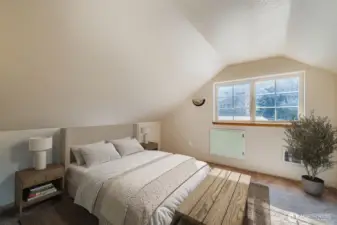 FUN FOURTH BEDROOM UPSTAIRS IN THE LOFT.