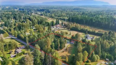 4.55 ACRES (198,198 SF) WITH ENDLESS POSSIBILITIES.