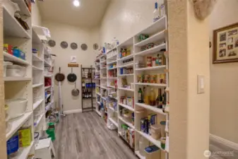 Walk in Pantry