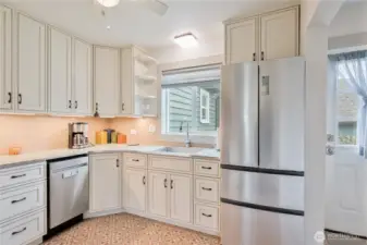 Kitchen W/SS Appliances