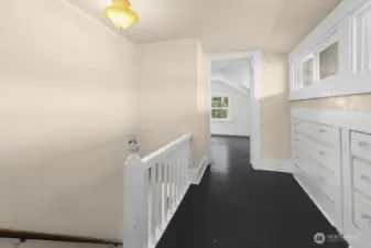 Upstairs you will find 2 additional spacious beds.