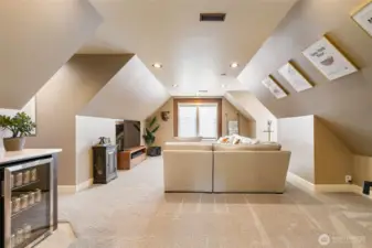 Upstairs bonus room
