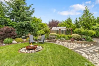 Perfectly placed rock garden beds throughout.