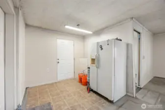Extra Room in Garage