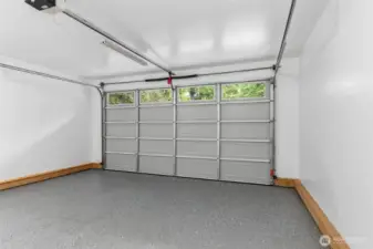 Even the garage is beautiful!