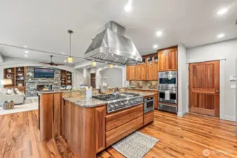 This Stunning Kitchen Connects the Open Floorplan!
