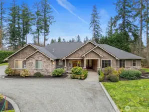 Fresh Exterior Paint, Individual Well, Sprinkler Sys, Wired for Generator!