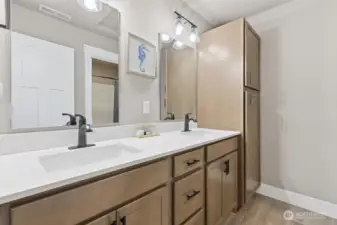 Upstairs Bathroom