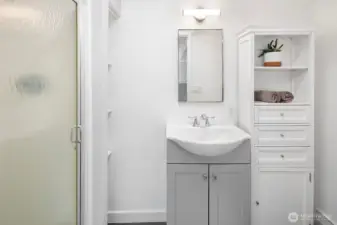lower bath