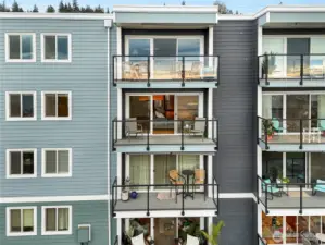 This condo is on the 3rd of 4 floors.