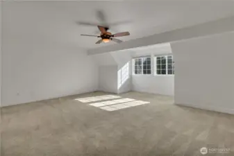 Primary with lots of Natural light