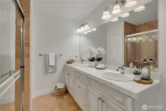 Large primary with seperate shower