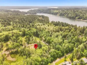 The neighboring lot is also available for sale - compound living is possible here!