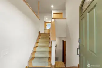 Split Entry Home near Franklin Pierce