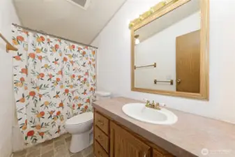 Hallway full bathroom.