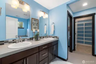 5 piece bath off primary bedroom