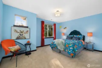 additional upstaris bedroom