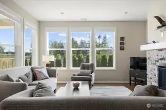 Great natural light in family room.  Great for views of the sunrise and snow covered mountains.