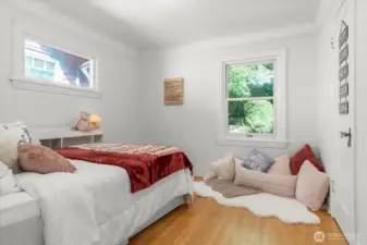 Main floor bedroom#2