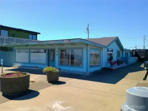 Great corner location in the center of the Marina District