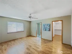 Primary bedroom (1 out of 3 total bedrooms)