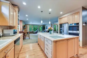 Large island for plenty of food prep!