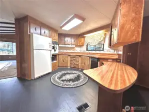 Kitchen includes all appliances, all new laminate flooring