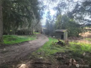 Many outbuildings and animal shelters