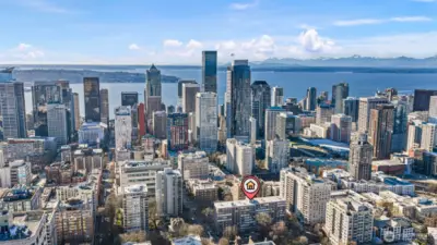 Sutton Place in context. Centered between downtown, South Lake Union, and Capitol Hill.