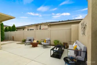 Side patio virtually staged