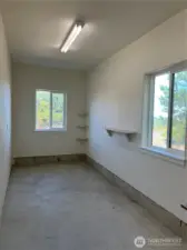 Separate heated workshop.