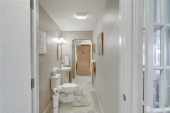 PASS-THRU BATH MAIN FLOOR
