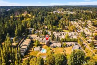 What a beautiful setting, just south of Jackson Park Golf Course!  The grounds are well maintained, the entire complex is neatly tucked away from the hustle and bustle, but still very close to everything you need.  Pinehurst Light Rail Station is coming soon so your downtown commute will get even easier