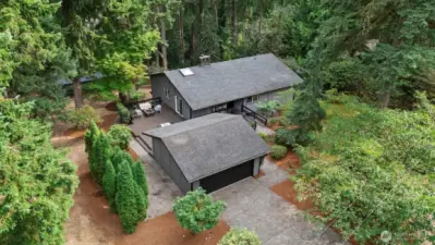 Private and quiet, this home is in a lovely cul-de-sac neighborhood