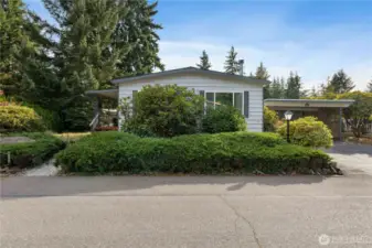 Welcome to 12504 123rd St E in the Countrydale 55+ community