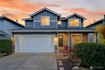 Welcome home to this gem in Bothell!