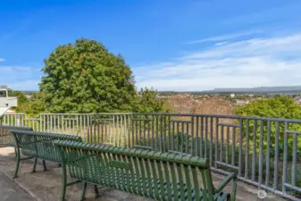 MacLean park is a hidden Queen Anne gem. Wonderful Sunrise/ Sunset views for miles. On a clear day almost to the Canadian Border.